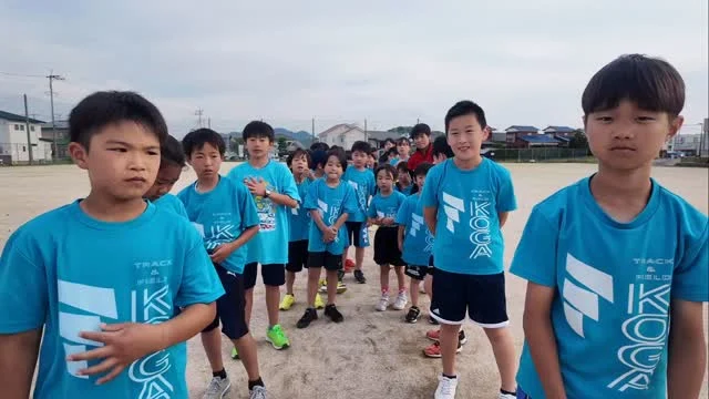 小学生陸上　運動会頑張ったぞー❣️

本日の小学生陸上は
土日、運動会が中止となり
本日月曜日、各学校で運動会が開催されました😆🙌🌟

たくろう先生も
小野小学校と花鶴小学校に応援に行きましたよ😄📣

他の小学校でも
保護者から動画を送ってもらって古賀ジュニアの子ども達大活躍‼️

昨年は、負けて悔し泣きした子も1番だったり、最下位だった子も大活躍したり、女の子達も男の子に負けなかったり、レベルが上がりすぎてビックリしてます🫢🩵

みんなとてもカッコよく輝いていてアスリートのようです😊🩵

今日の練習は
全クラスで集まり、小学生40名も参加🤩❣️

運動会後なのに
元気パワーがありすぎです💦

練習内容は
リレーと50m走、そして好きなジュースでお疲れ乾杯しましたよ🥂✨✨

子ども達、とても楽しい思い出に残る1日になったと思います😋🥇

これからもみんなで楽しく健康に体を強くして頑張っていこうね✨

運動会お疲れ様でしたー❣️