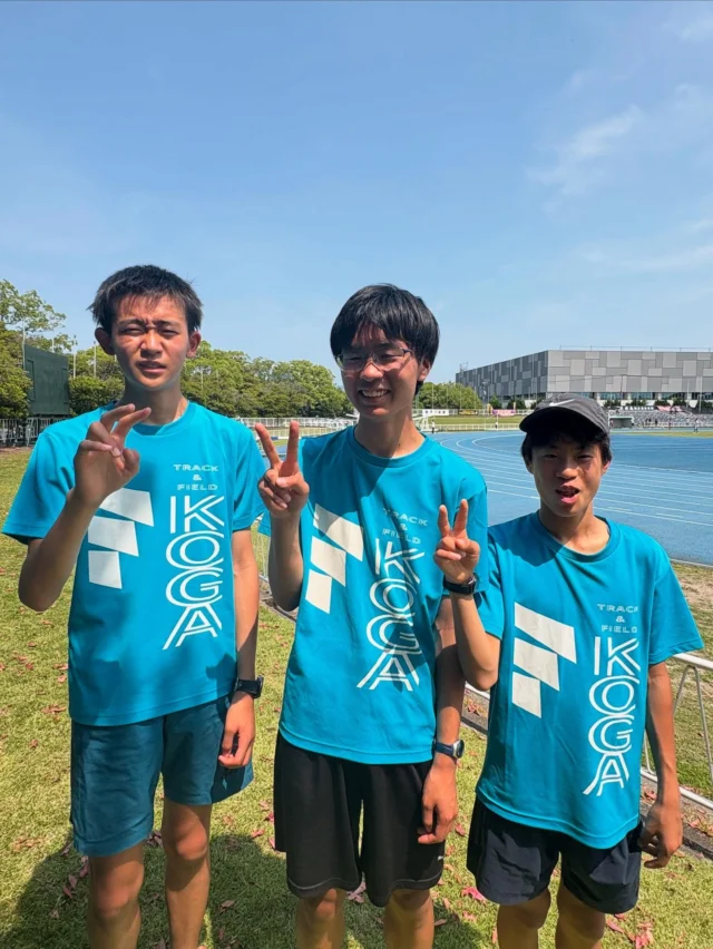 中学生陸上　アスリートクラス

久留米陸上選手権に3名の選手が800mに出場してきました🙂🩵

3人とも自己ベスト更新で
こちらも目標クリアです🆑👌

3人とも満足せずに
次を見据えて成長が見られます😉✌️

ぜひ頑張ってほしいですね✨✨

みんなで中体連に向けて頑張ろ〜🔥
古賀市パワー✨

本日もありがとうございましたー❗️

〜本日の結果〜

渡辺はるひと
2分11秒→2.09.05(自己ベスト)

㊗️通信陸上参加標準突破
㊗️福岡県中学選手権参加標準突破

髙橋とうま
2分16秒→2.15.75(自己ベスト)

山口かんすけ
2分30秒→2.23.41(自己ベスト)